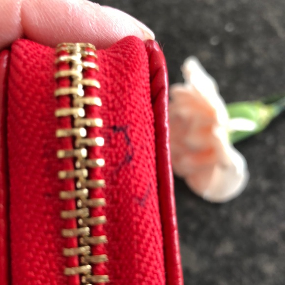 Louis Vuitton Fashion card holder. - Picture 4 of 4